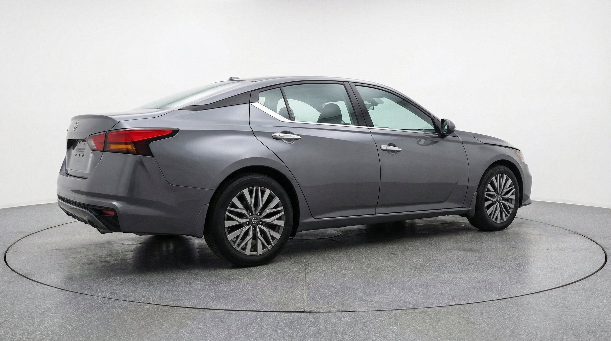 Thumbnail: 2025 Nissan Altima - 9