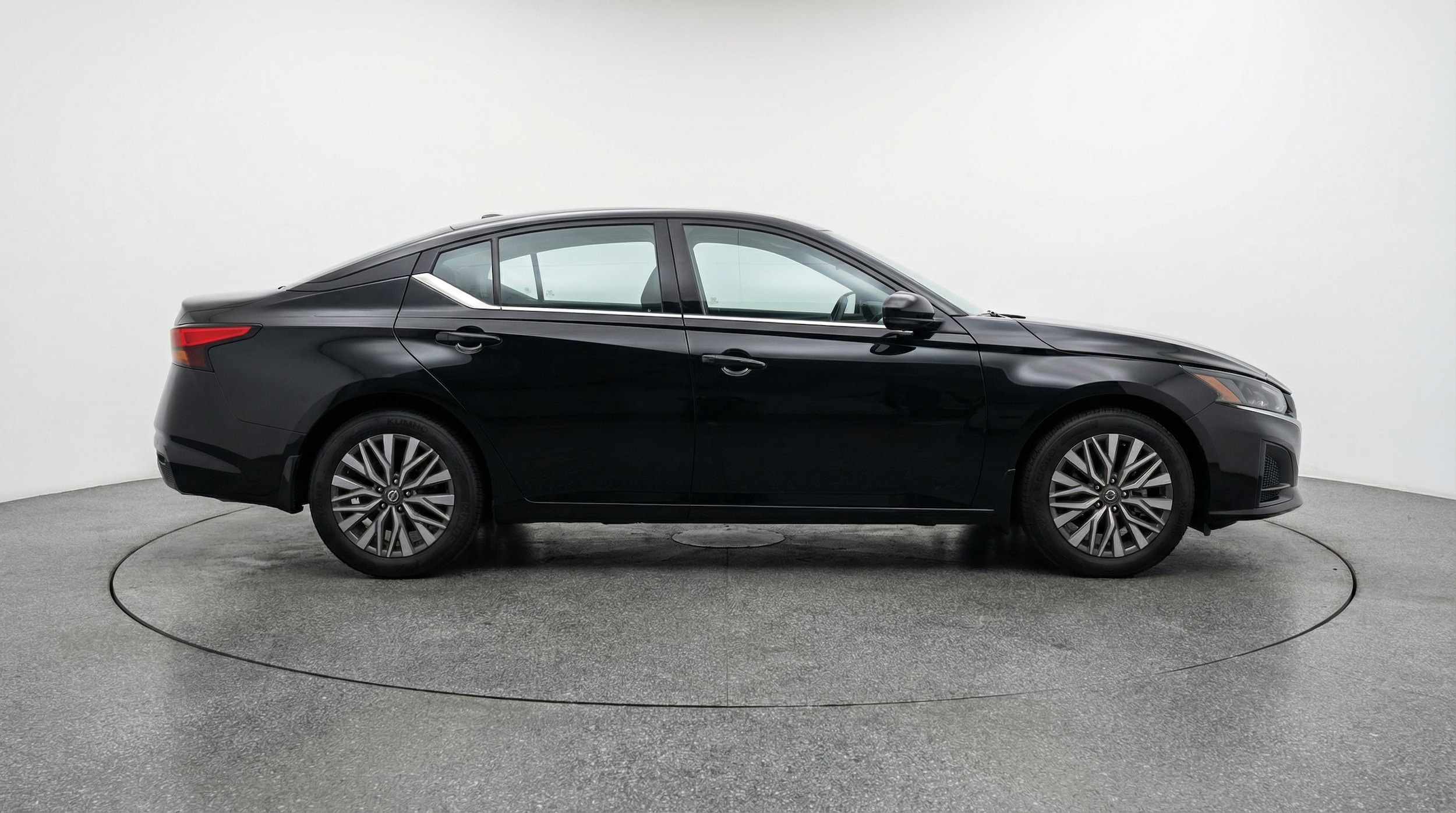 Thumbnail: 2025 Nissan Altima - 8