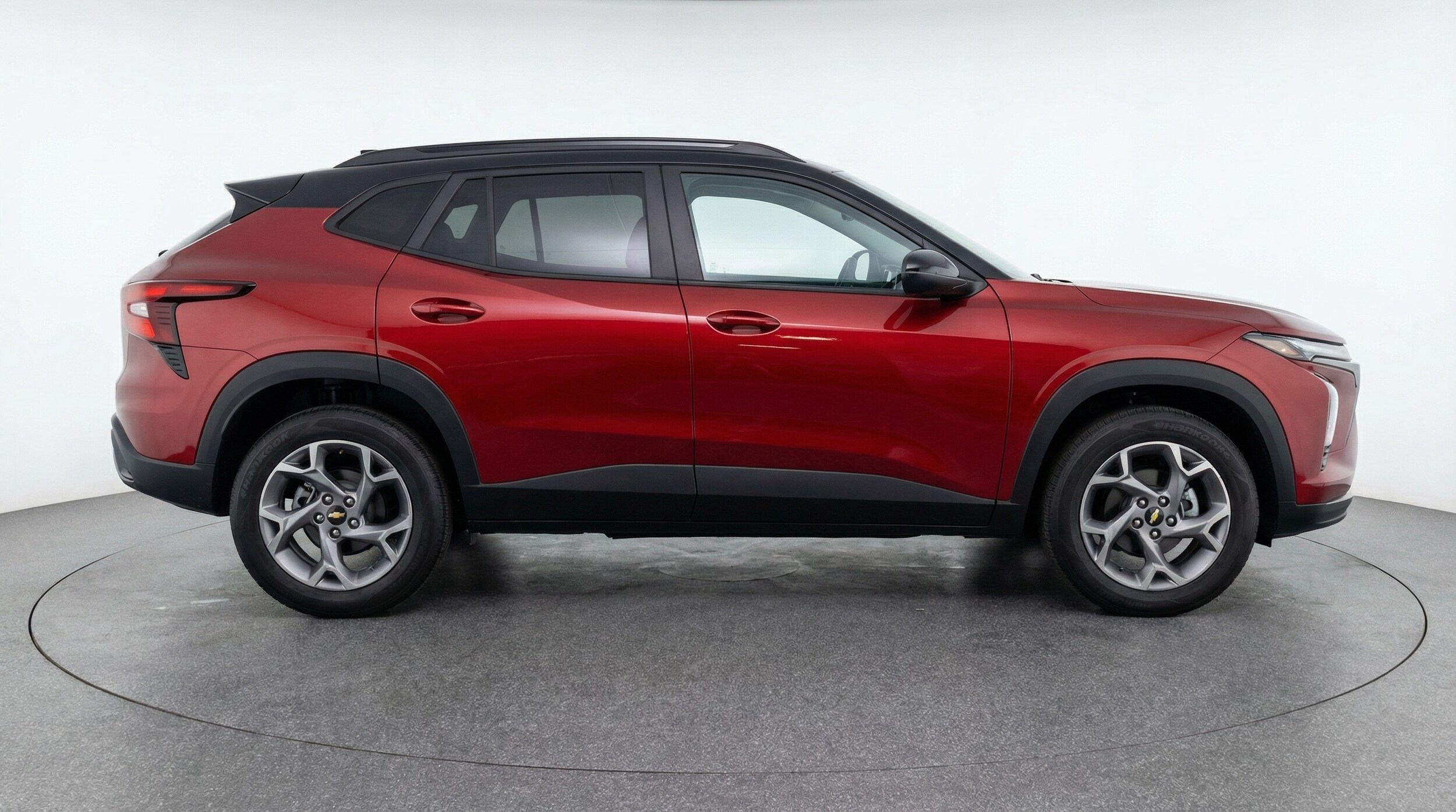 Thumbnail: 2025 Chevrolet Trax - 8