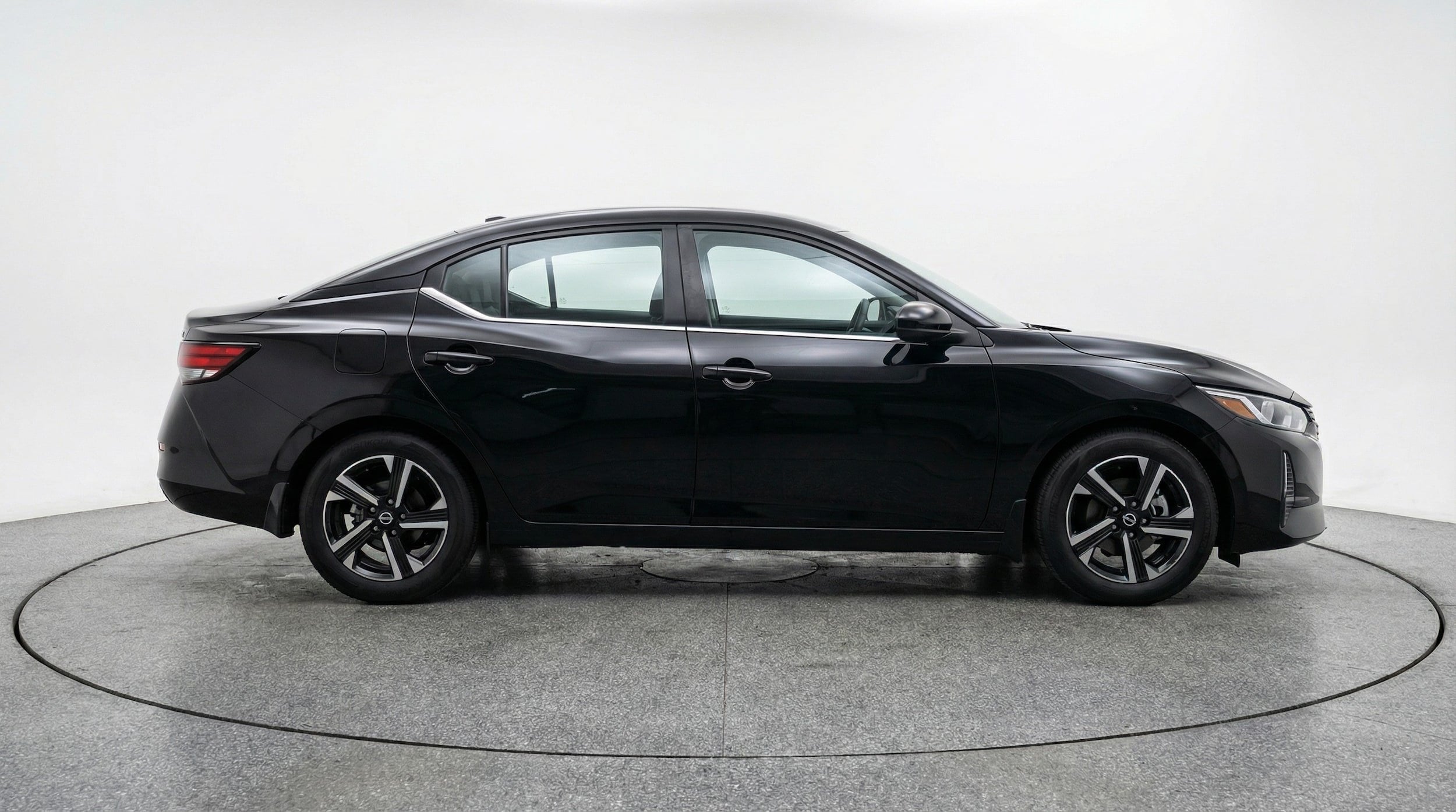 Thumbnail: 2025 Nissan Sentra - 8
