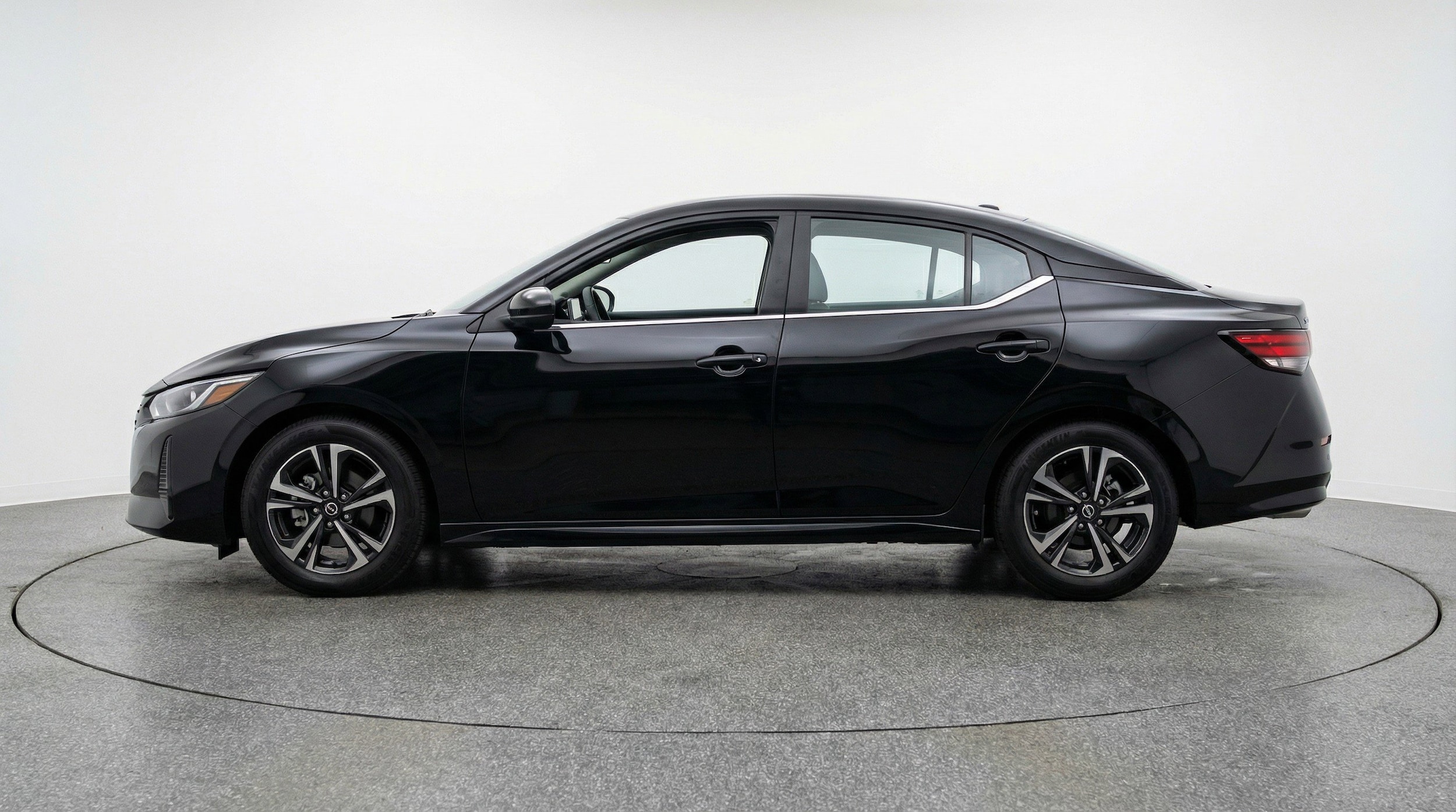 Thumbnail: 2025 Nissan Sentra - 5