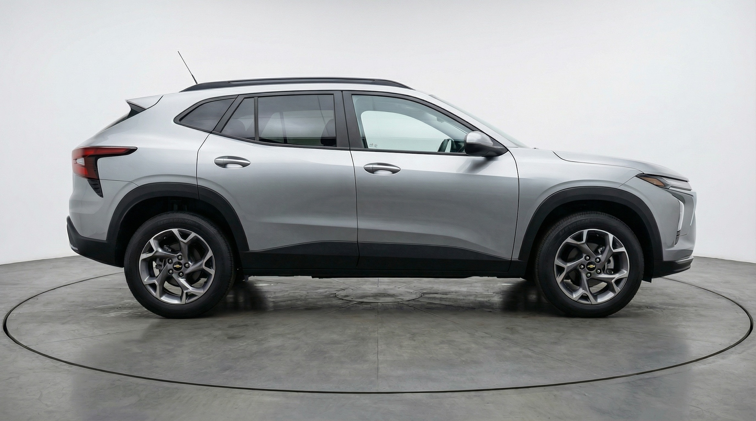 Thumbnail: 2025 Chevrolet Trax - 8