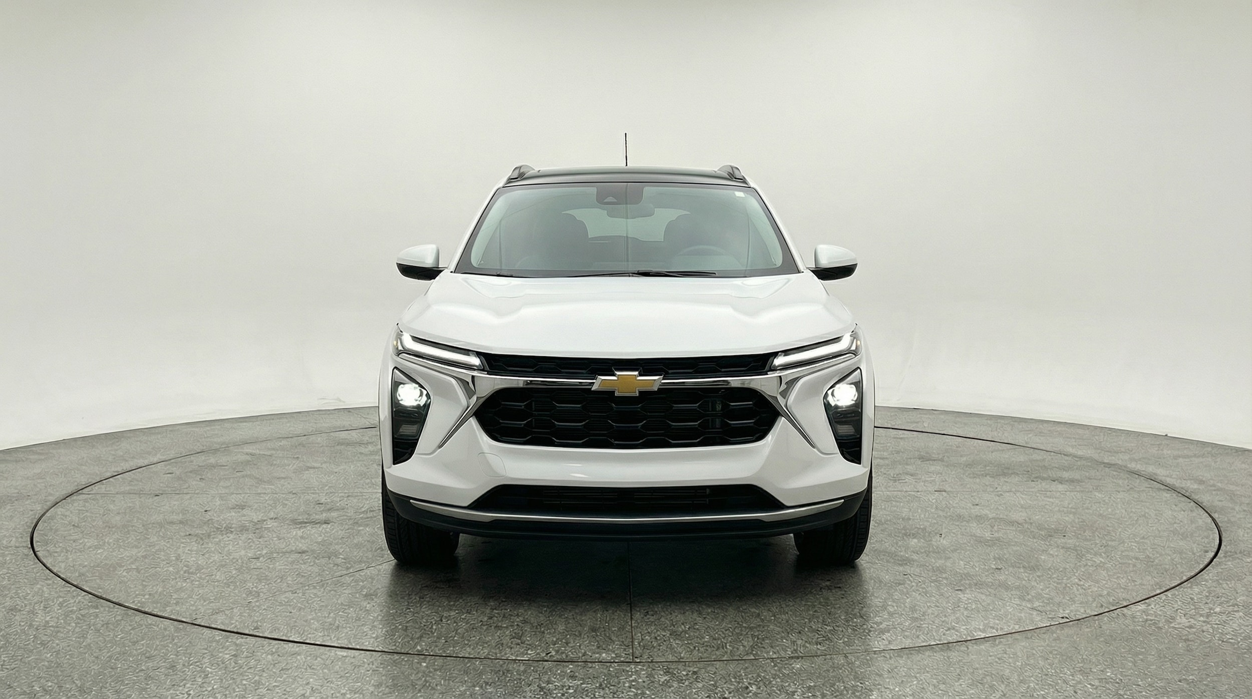 Thumbnail: 2025 Chevrolet Trax - 2
