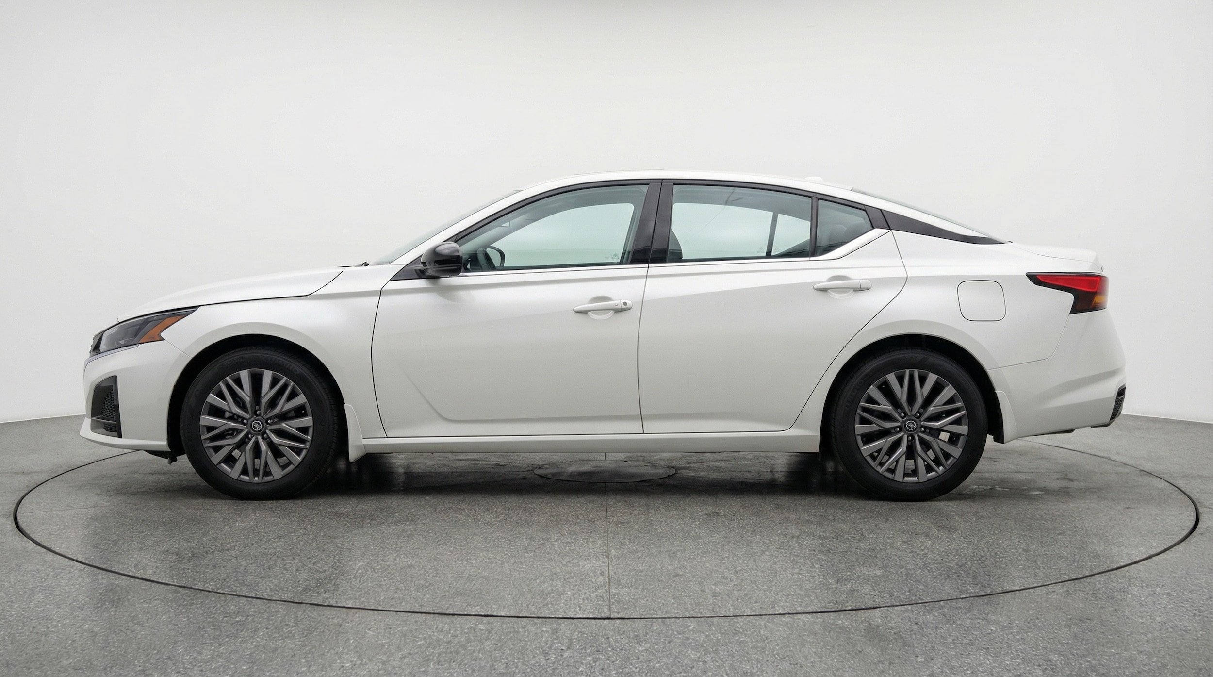 Thumbnail: 2025 Nissan Altima - 4