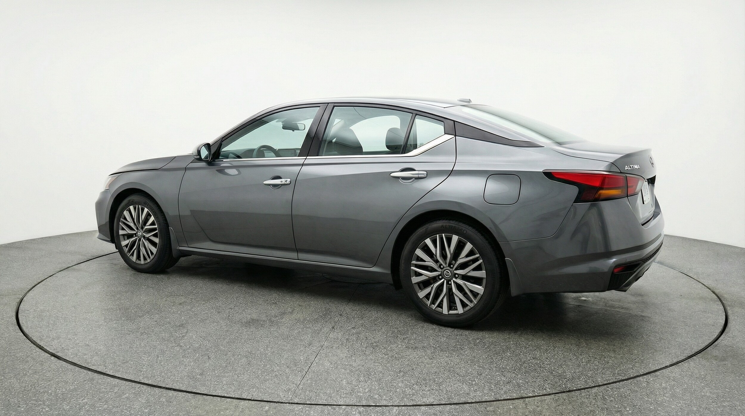 Thumbnail: 2025 Nissan Altima - 5