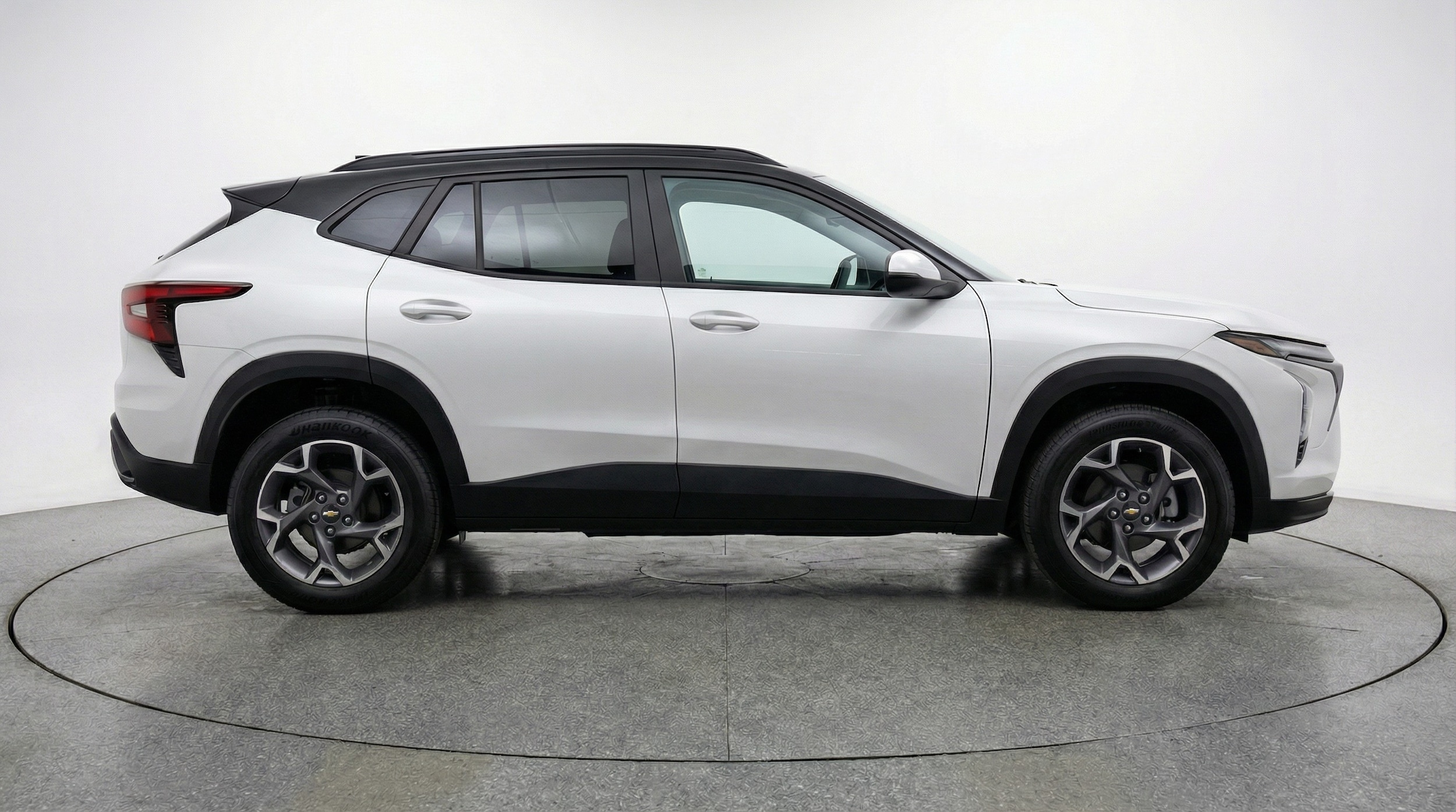 Thumbnail: 2025 Chevrolet Trax - 8