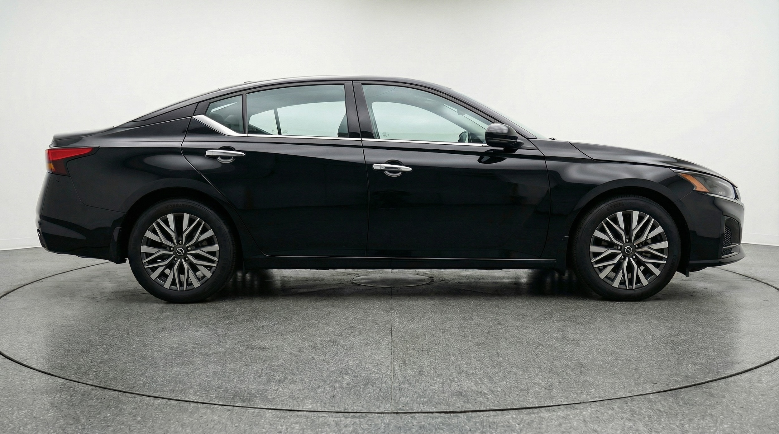 Thumbnail: 2025 Nissan Altima - 8