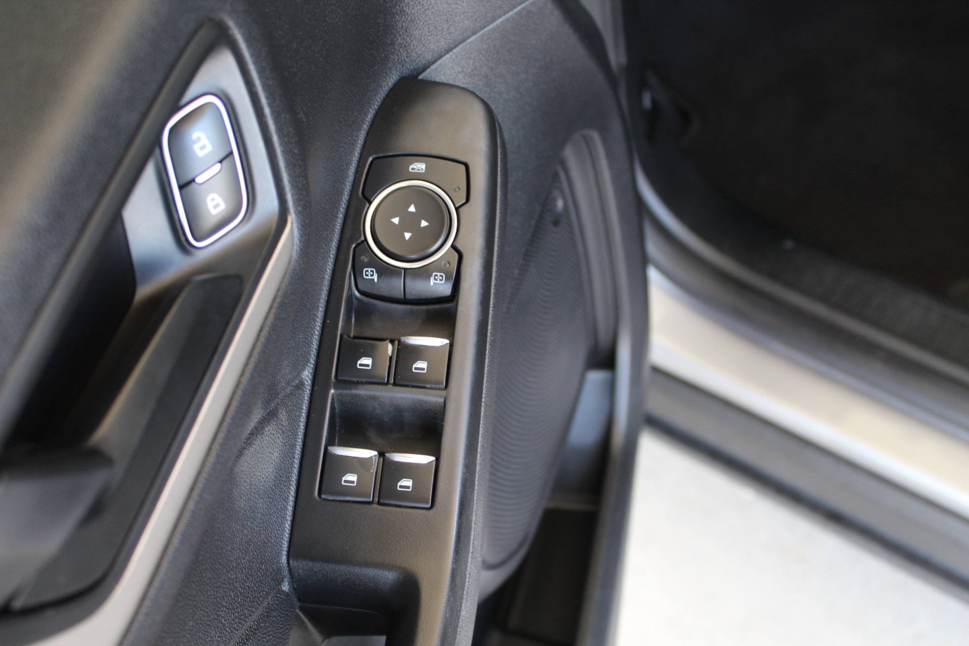 2022 Ford Escape SE - Photo 26