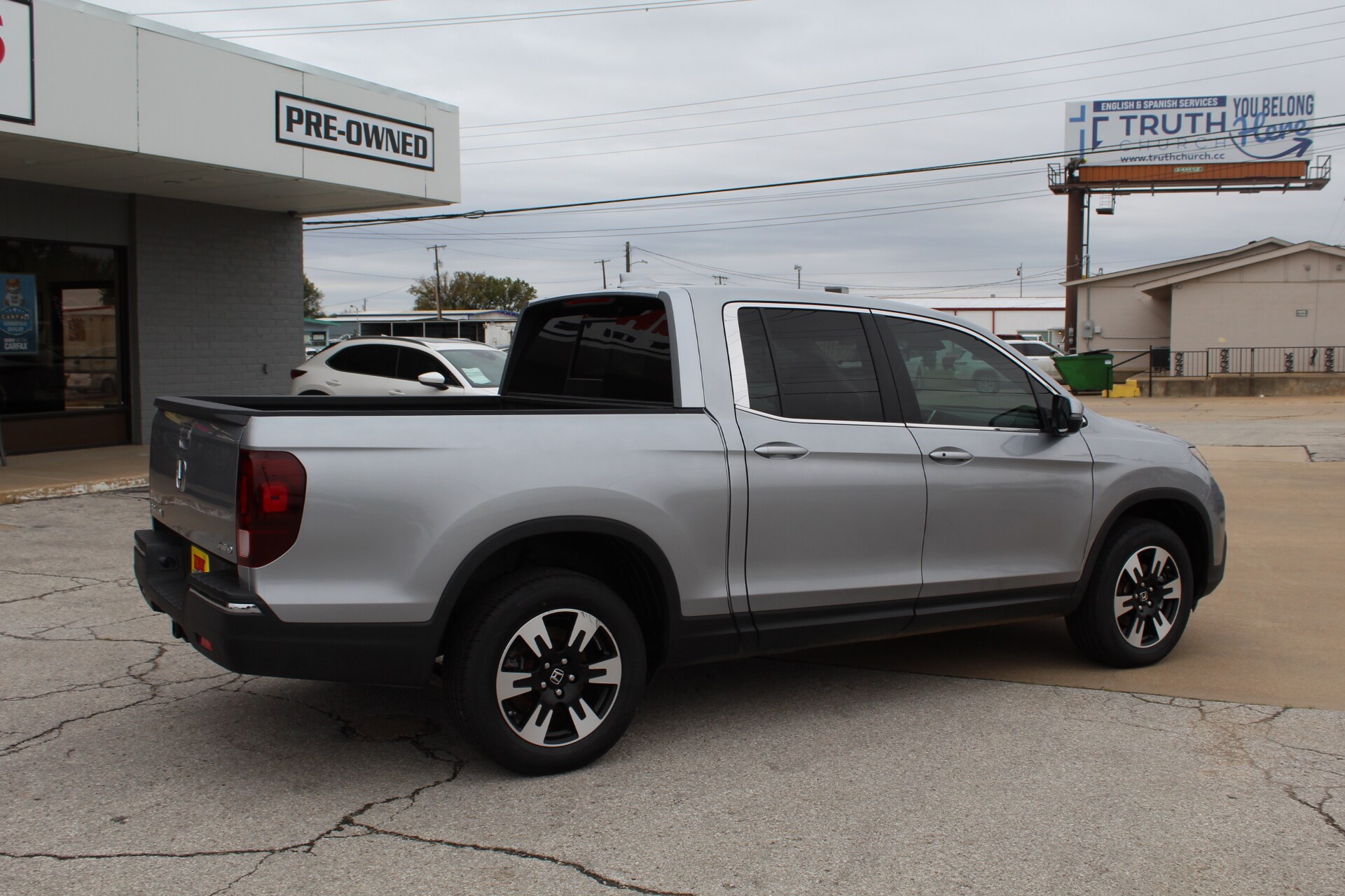 2020 Honda Ridgeline RTL photo 2