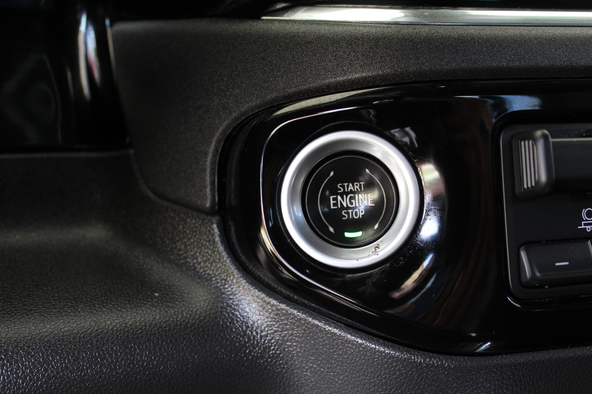 2023 Chevrolet Silverado 1500 LT Trail Boss - Photo 37