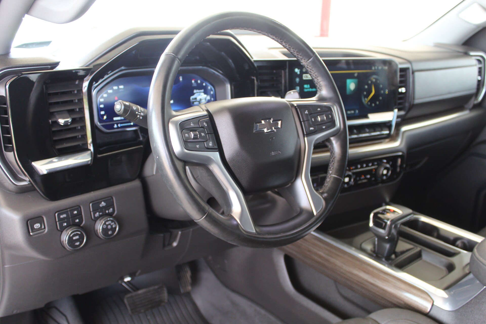 2023 Chevrolet Silverado 1500 LT Trail Boss - Photo 26