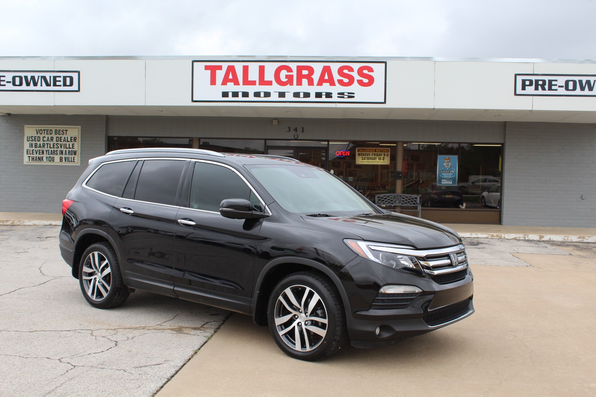 2018 Honda Pilot Elite photo 2