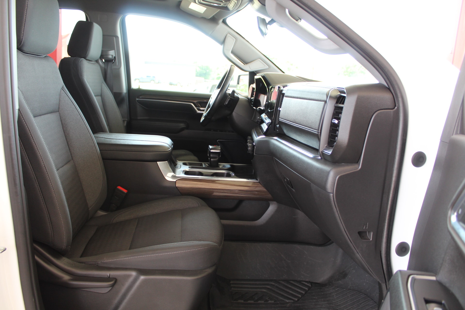 2023 Chevrolet Silverado 1500 LT Trail Boss - Photo 14