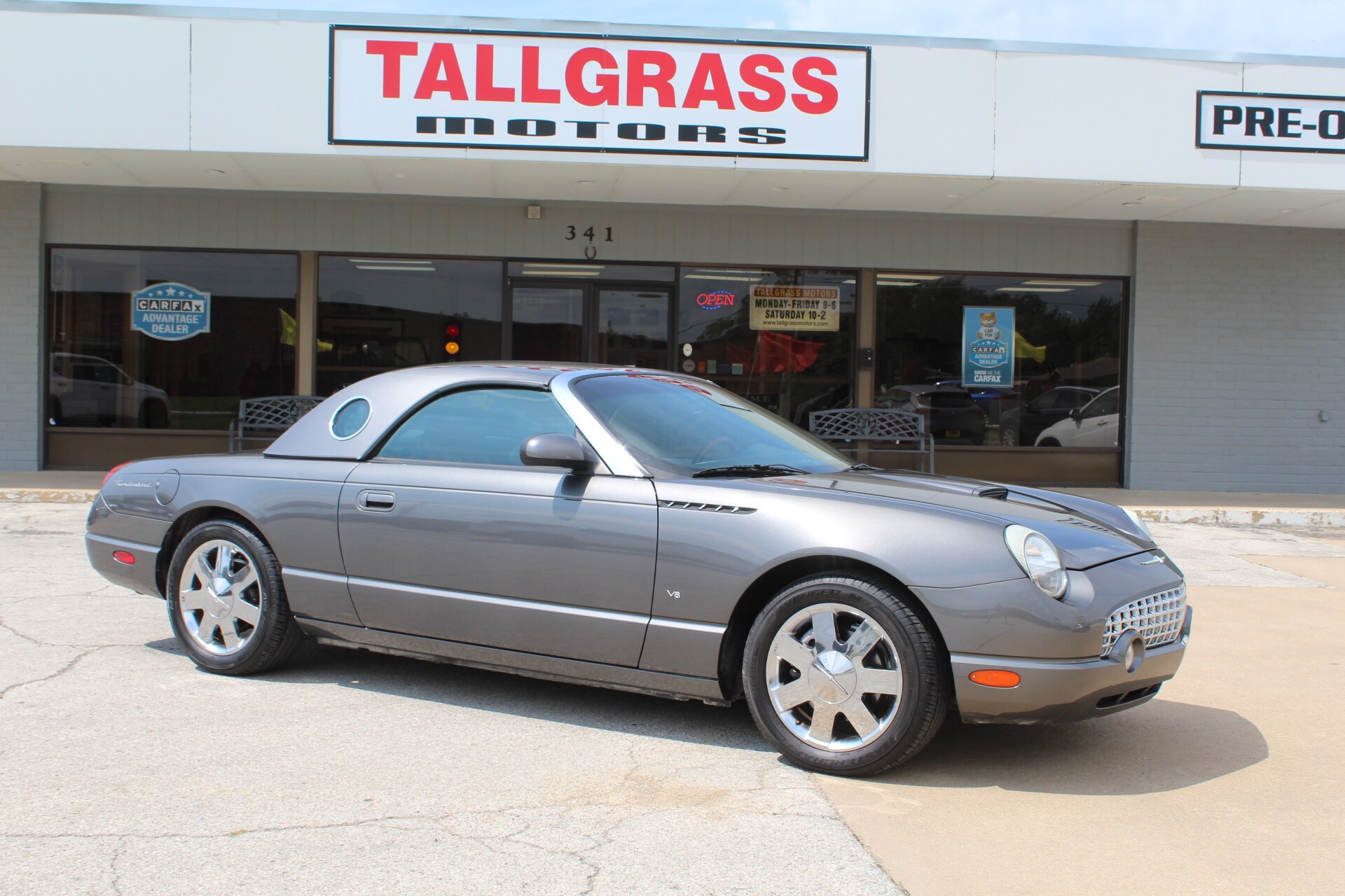 2003 Ford Thunderbird Premium photo 2