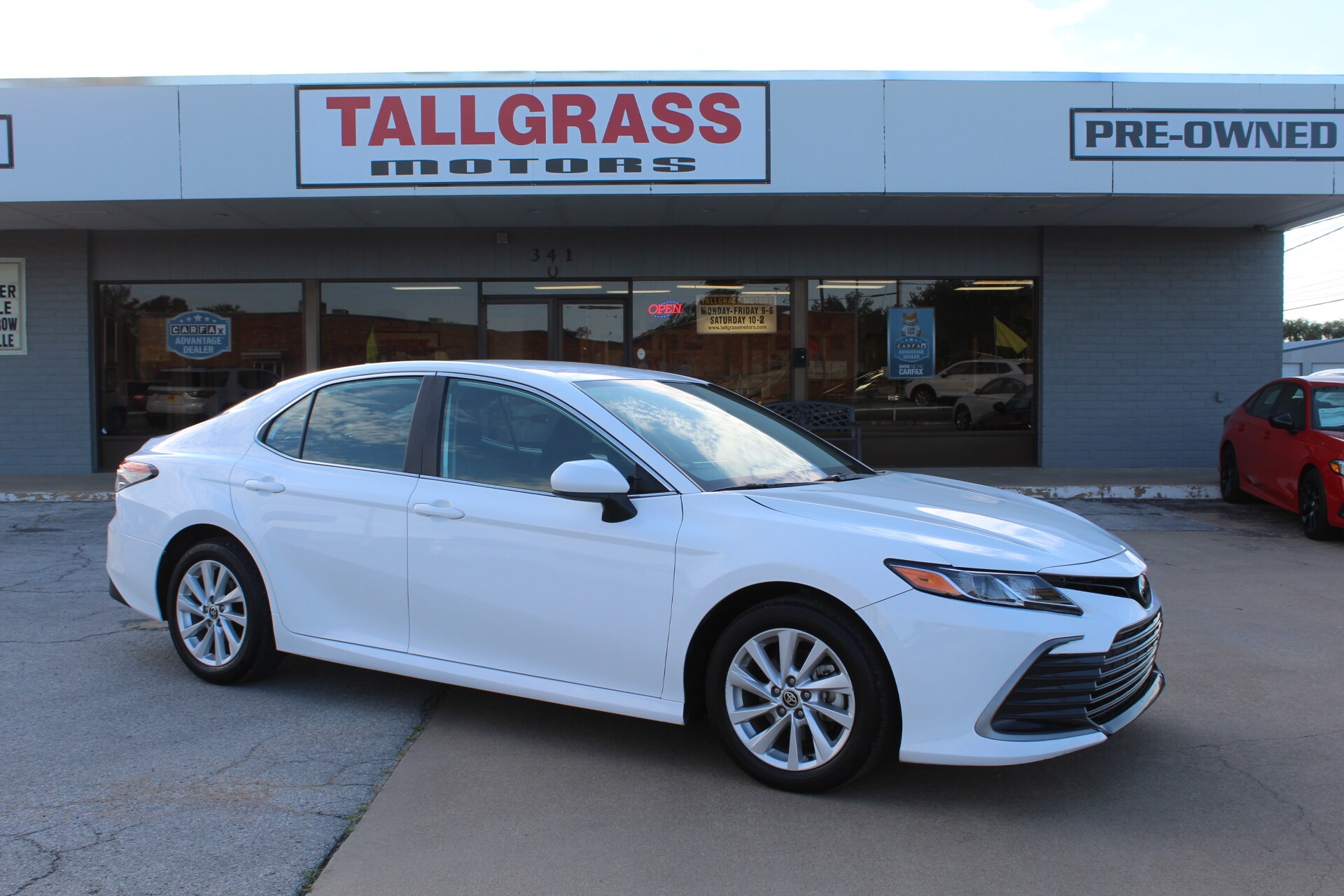 2024 Toyota Camry LE photo 2