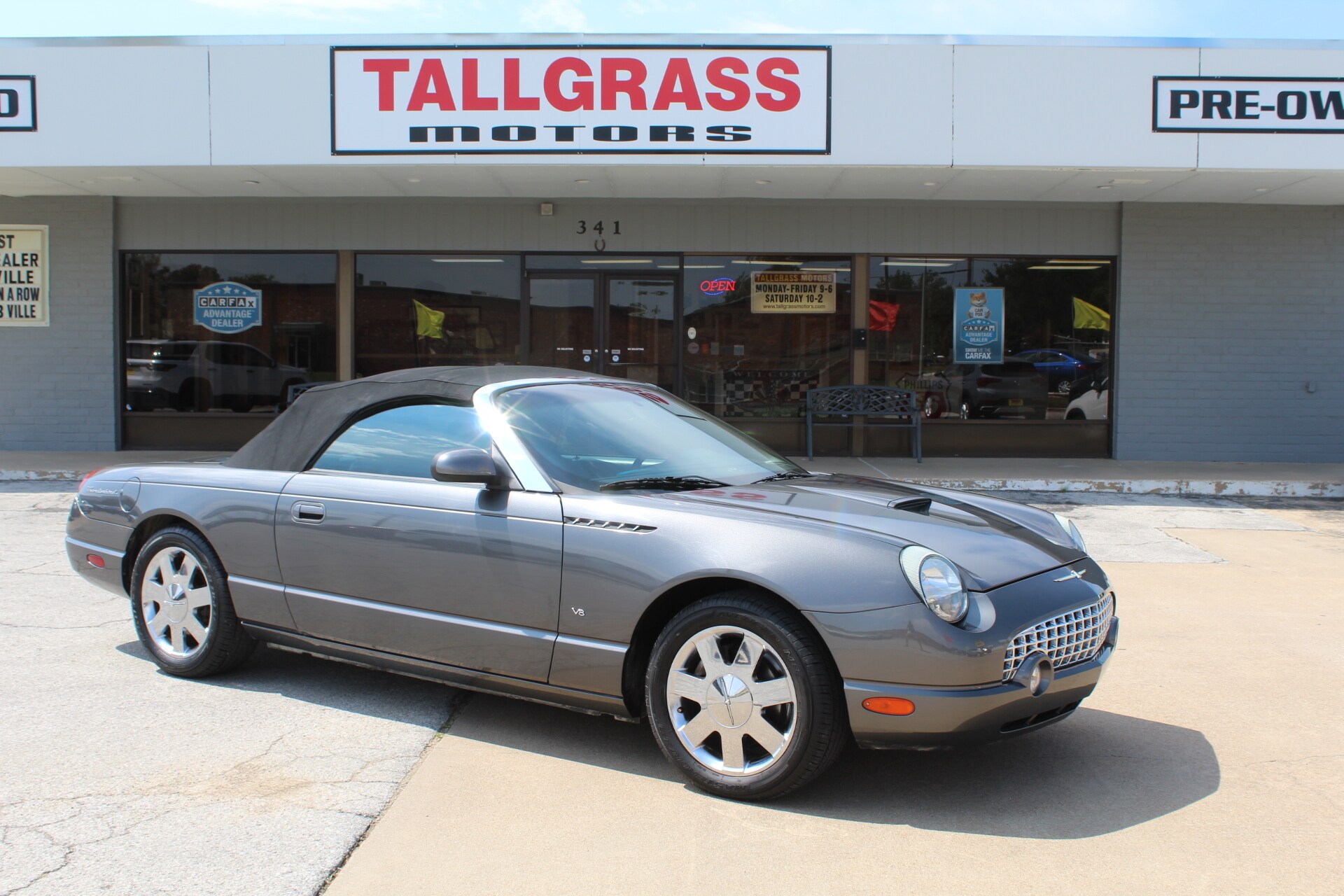 2003 Ford Thunderbird Premium photo 3