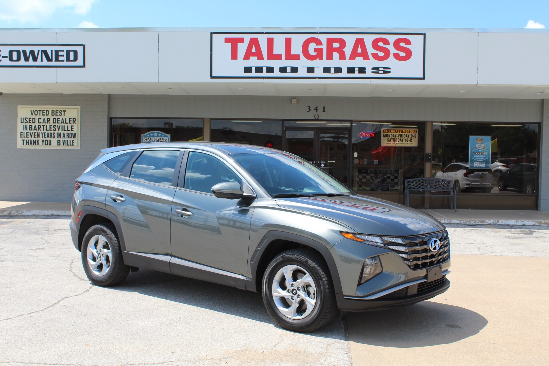 2022 Hyundai Tucson SE photo 2