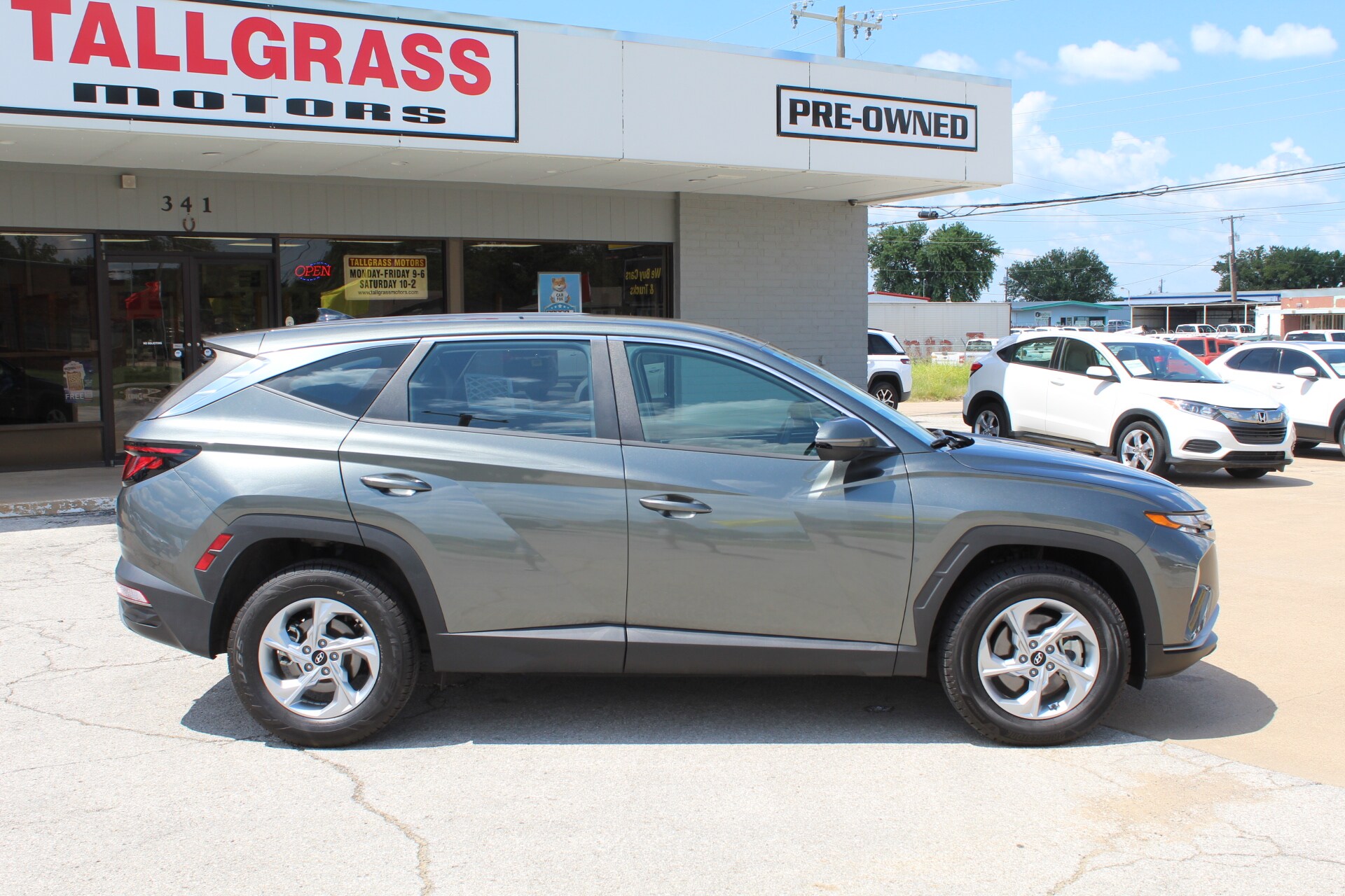 2022 Hyundai Tucson SE photo 3