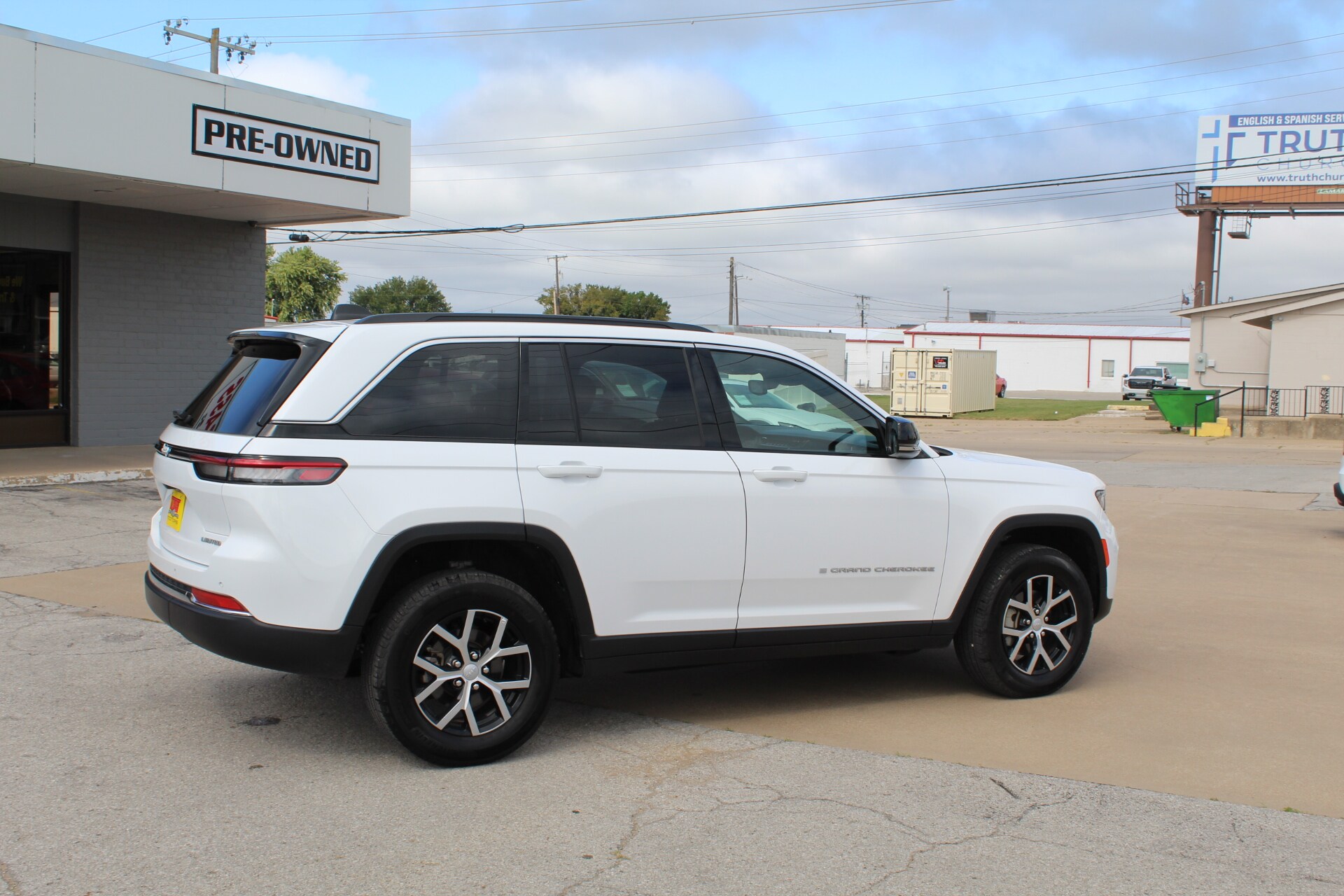 2024 Jeep Grand Cherokee Limited photo 4