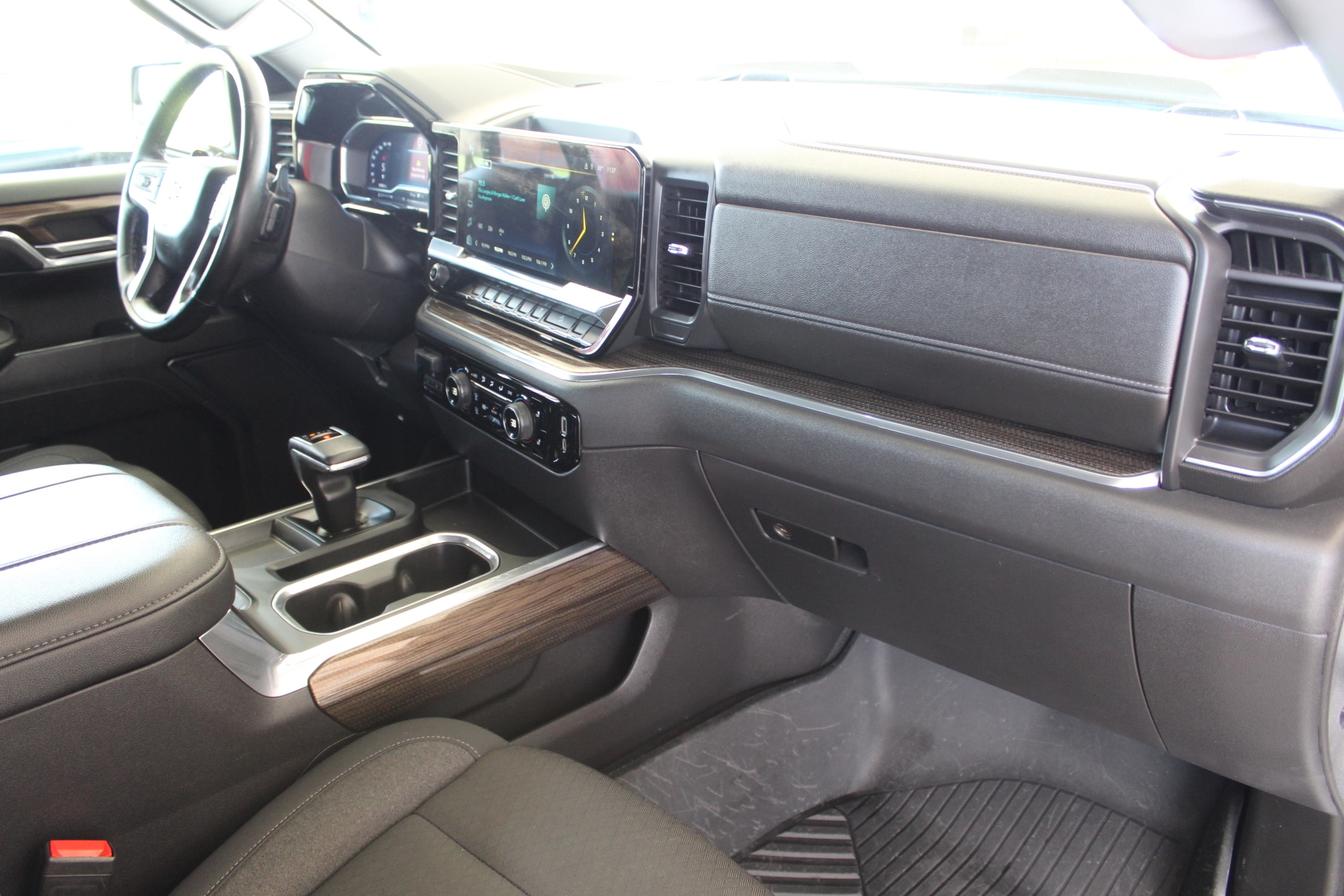 2023 Chevrolet Silverado 1500 LT Trail Boss - Photo 16