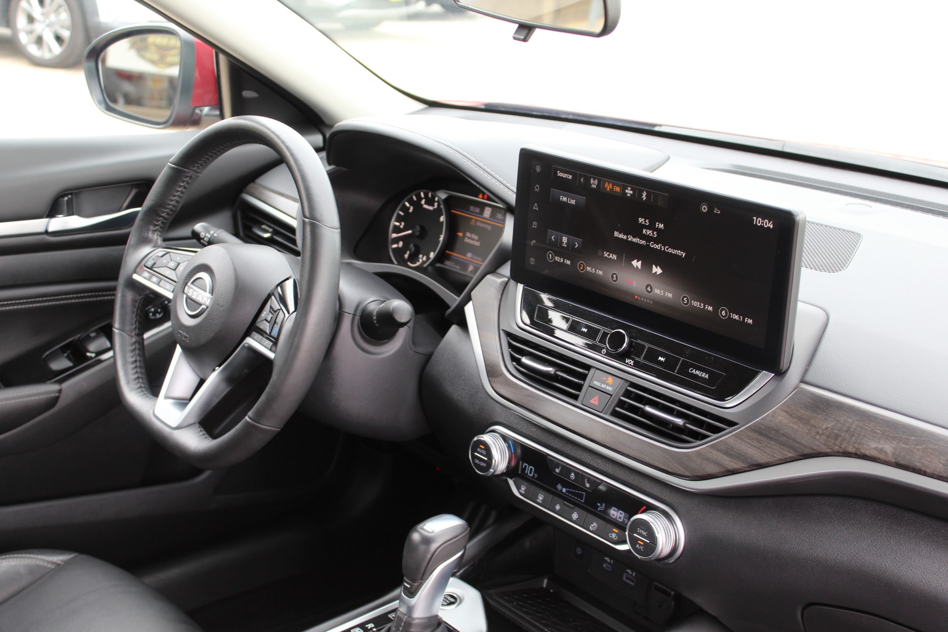2023 Nissan Altima SL - Photo 17