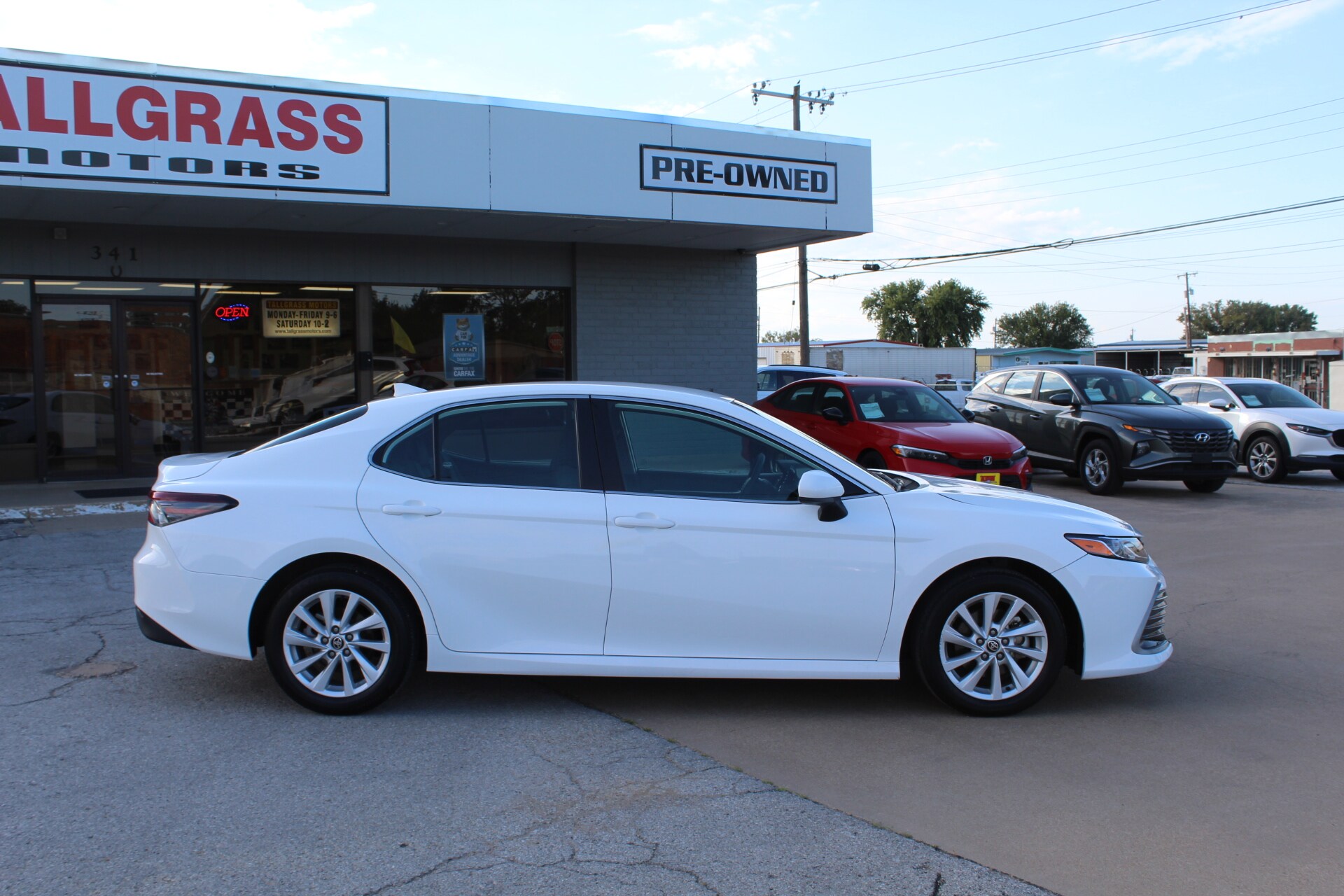 2024 Toyota Camry LE photo 3