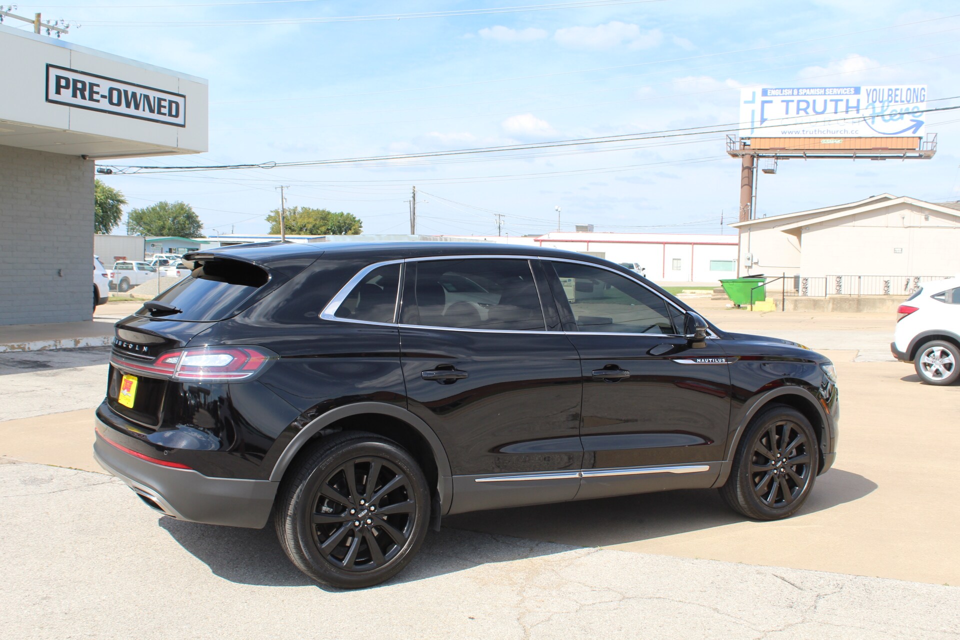 2023 Lincoln Nautilus Reserve photo 4