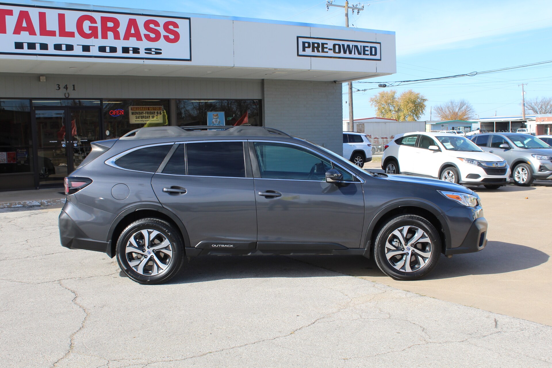 2020 Subaru Outback Limited photo 2