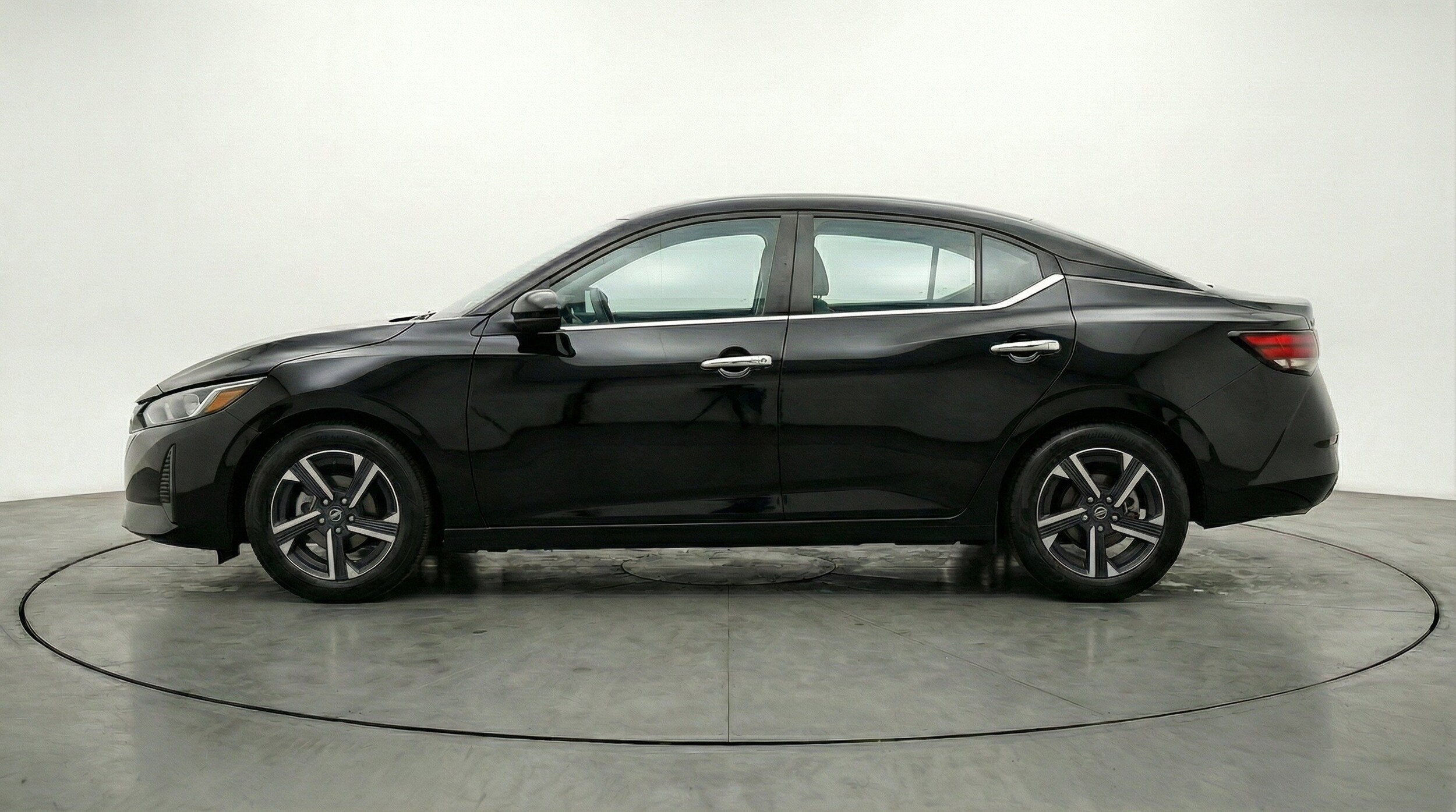 Thumbnail: 2025 Nissan Sentra - 5