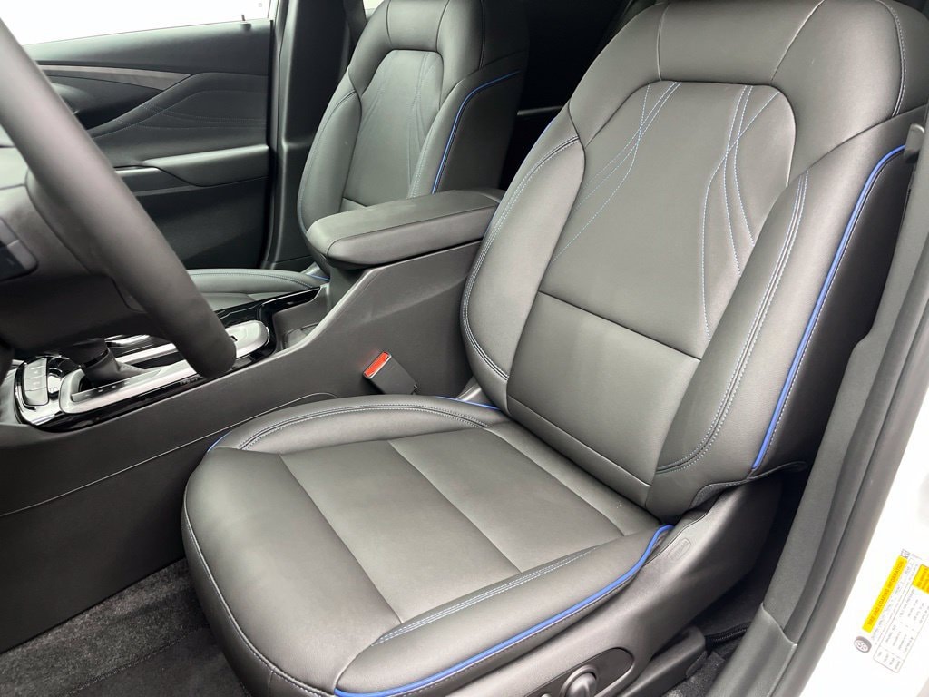 2026 Buick Envista Sport Touring - Photo 8