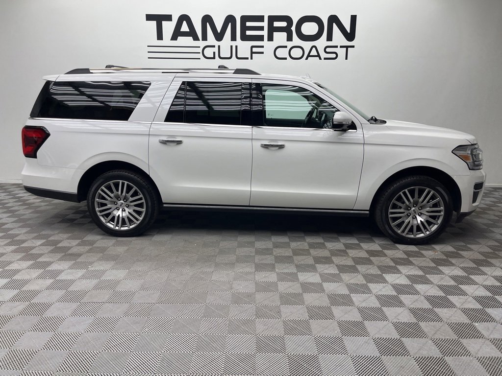 2022 Ford Expedition MAX Limited photo 2