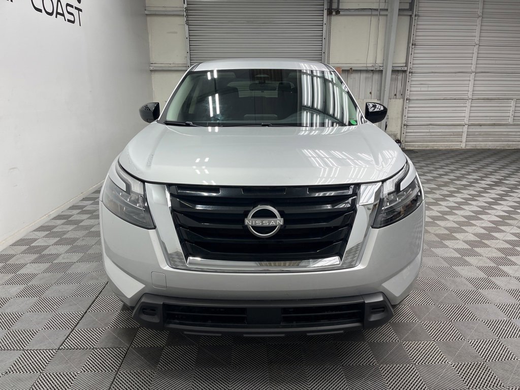 2024 Nissan Pathfinder S photo 3