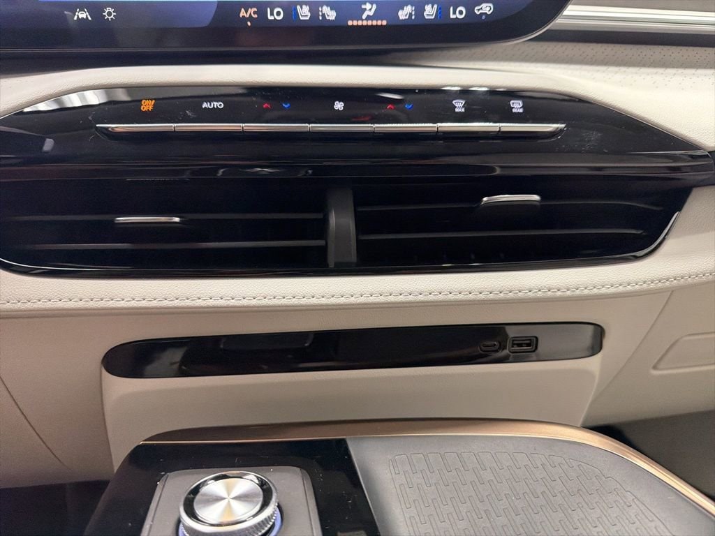 2026 Buick Enclave Avenir - Photo 14