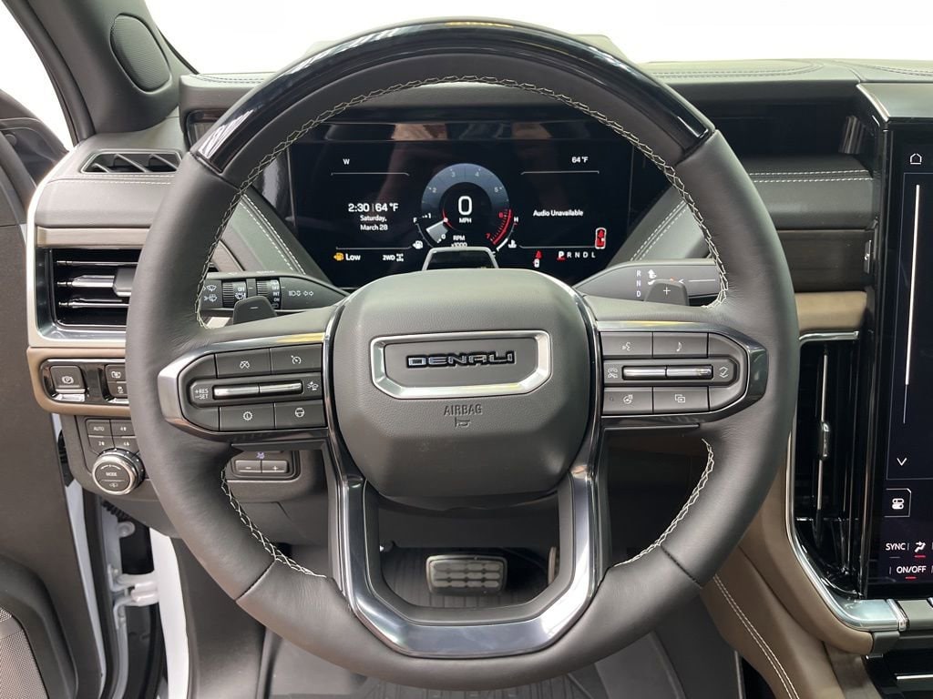 2026 GMC Yukon XL Denali Ultimate - Photo 17
