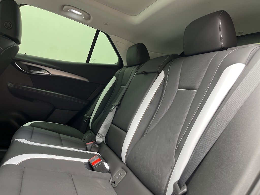 2025 Buick Envision Sport Touring photo 3