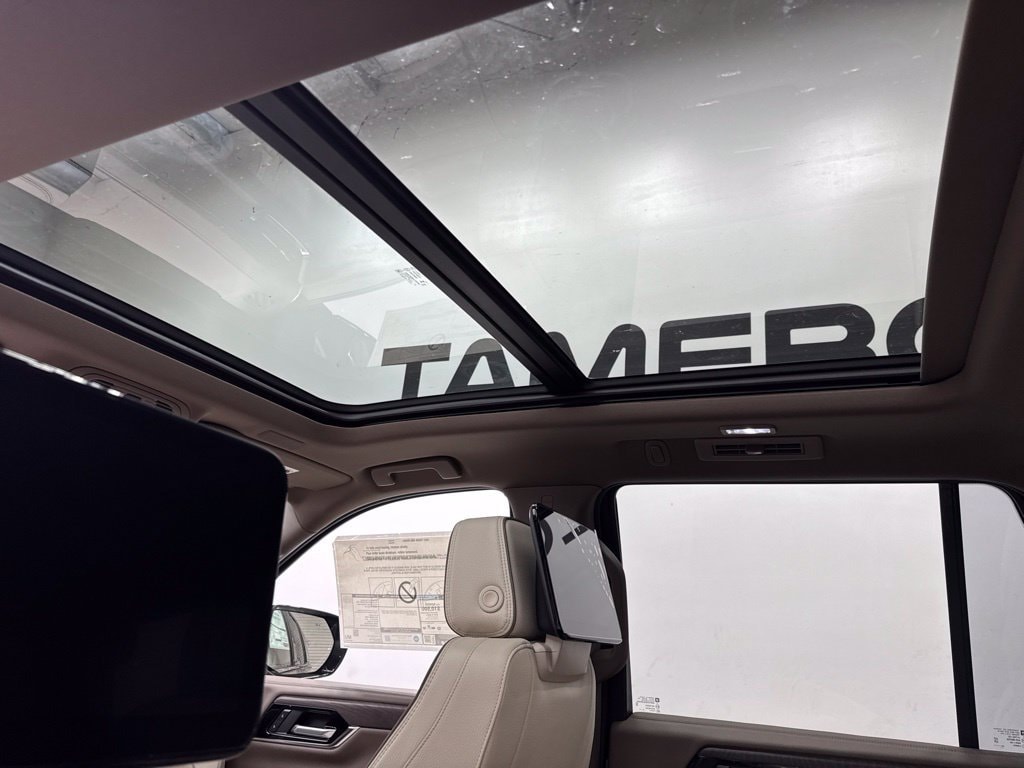 2027 GMC Yukon Denali - Photo 13