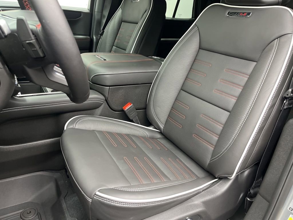 2026 GMC Yukon AT4 Ultimate - Photo 10