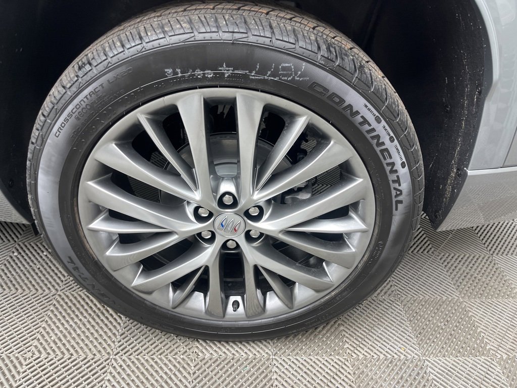 2026 Buick Enclave Avenir photo 3