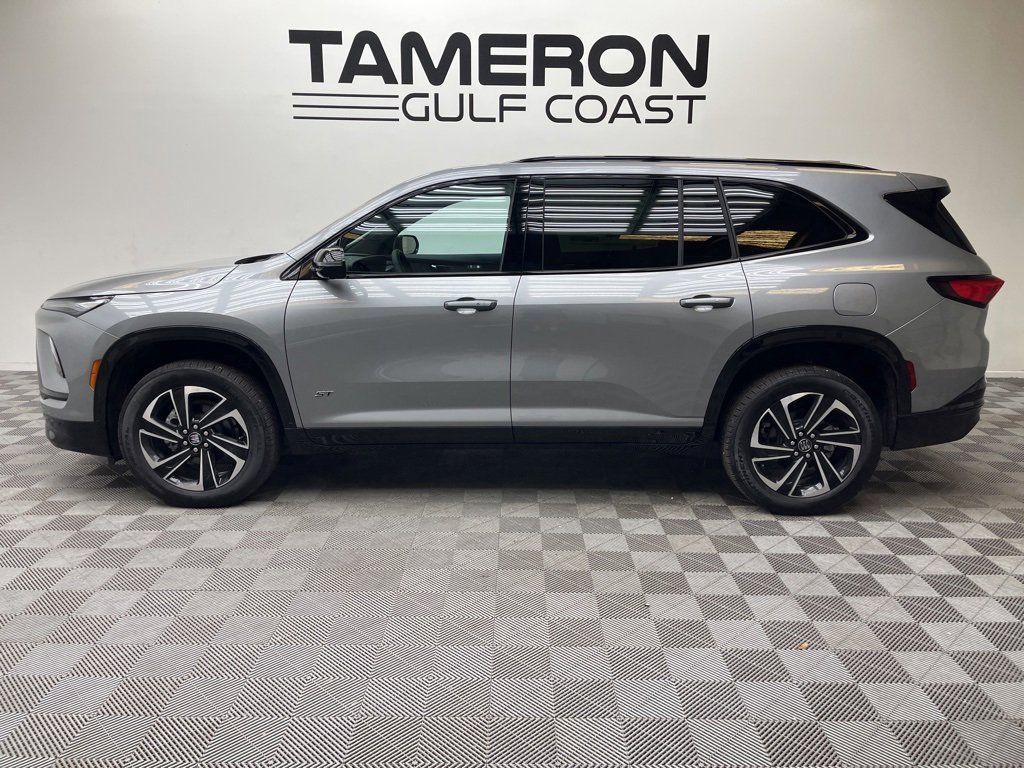 2025 Buick Enclave Sport Touring photo 2