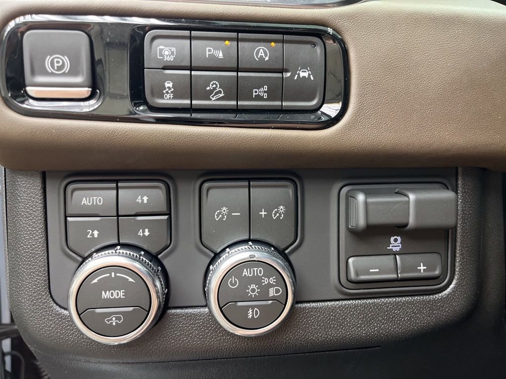 2026 GMC Yukon XL Denali Ultimate - Photo 15