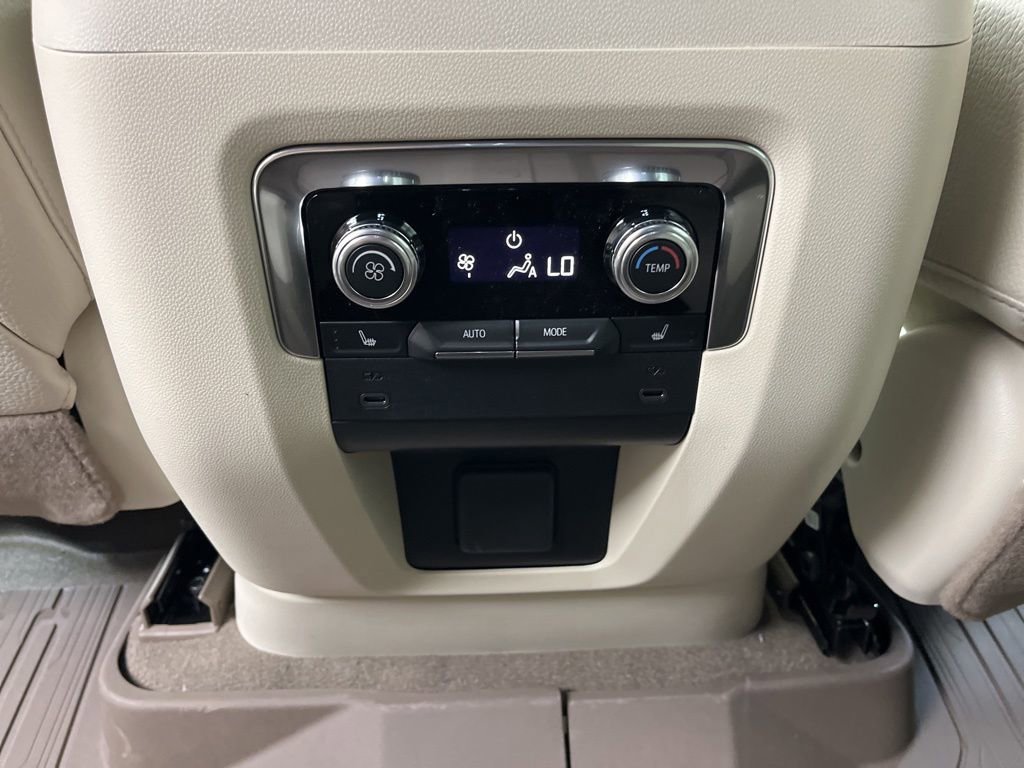 2026 GMC Yukon Denali - Photo 22
