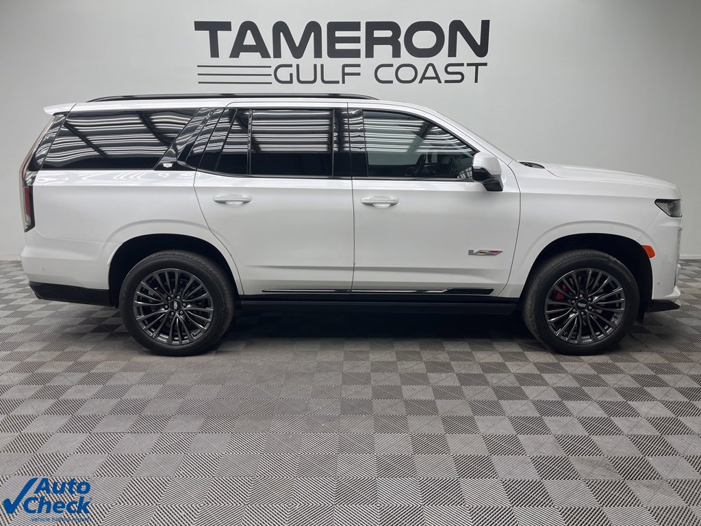 2023 Cadillac Escalade V-Series photo 3