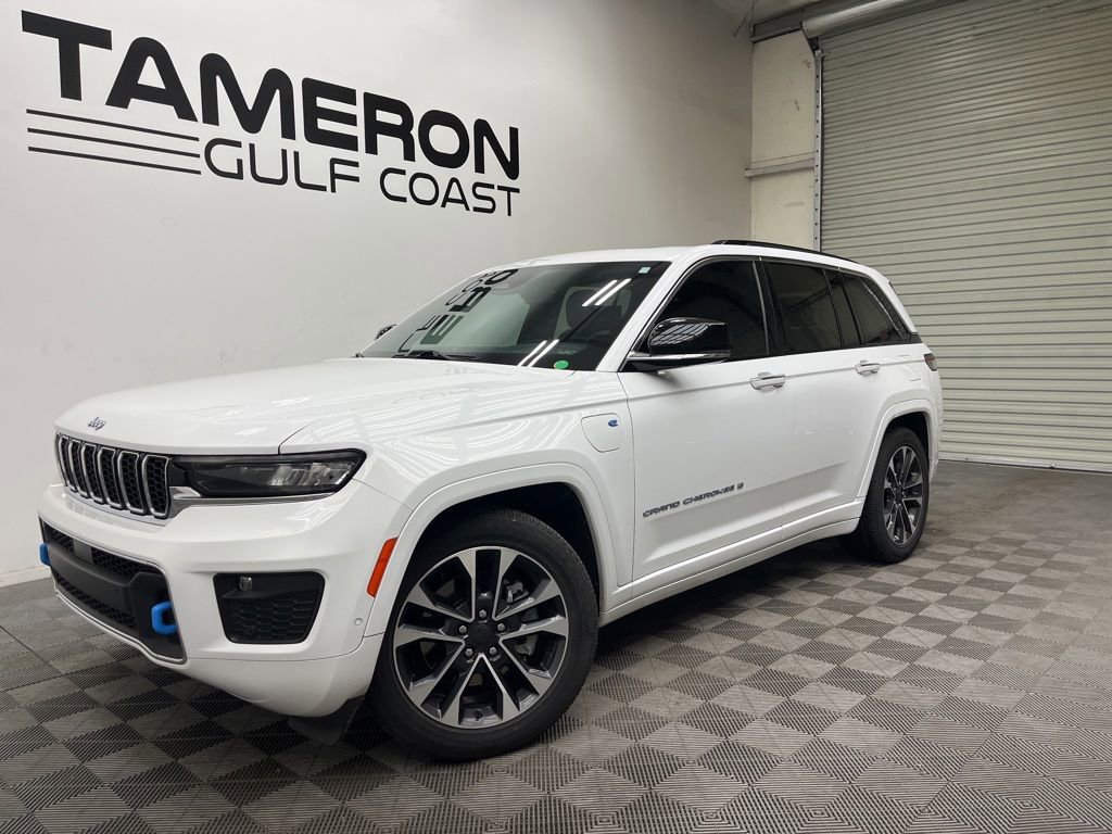 2023 Jeep Grand Cherokee Overland 4xe 4x4's photo