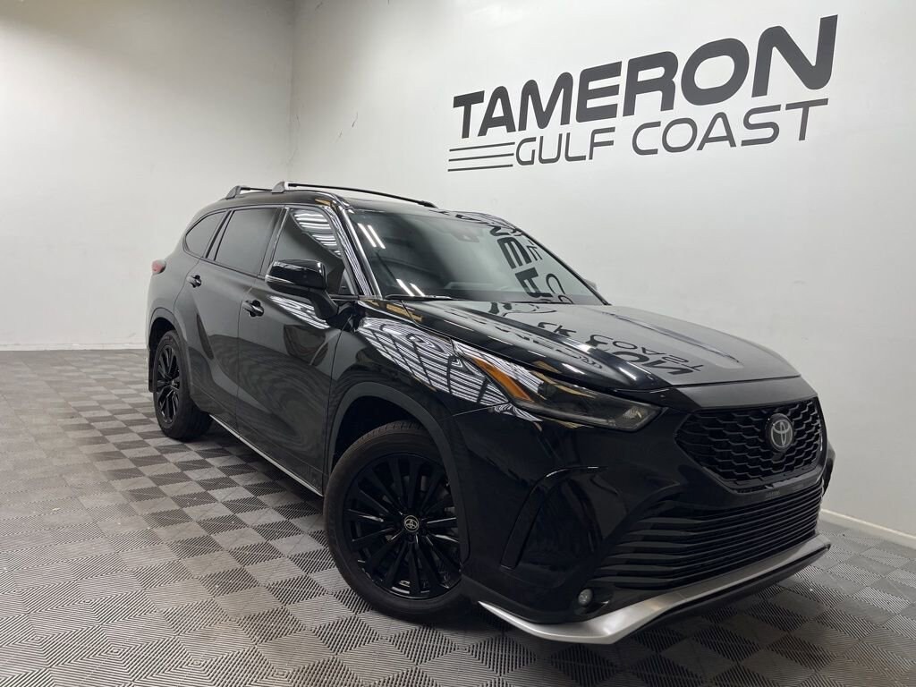 Used 2023 Toyota Highlander L SUV