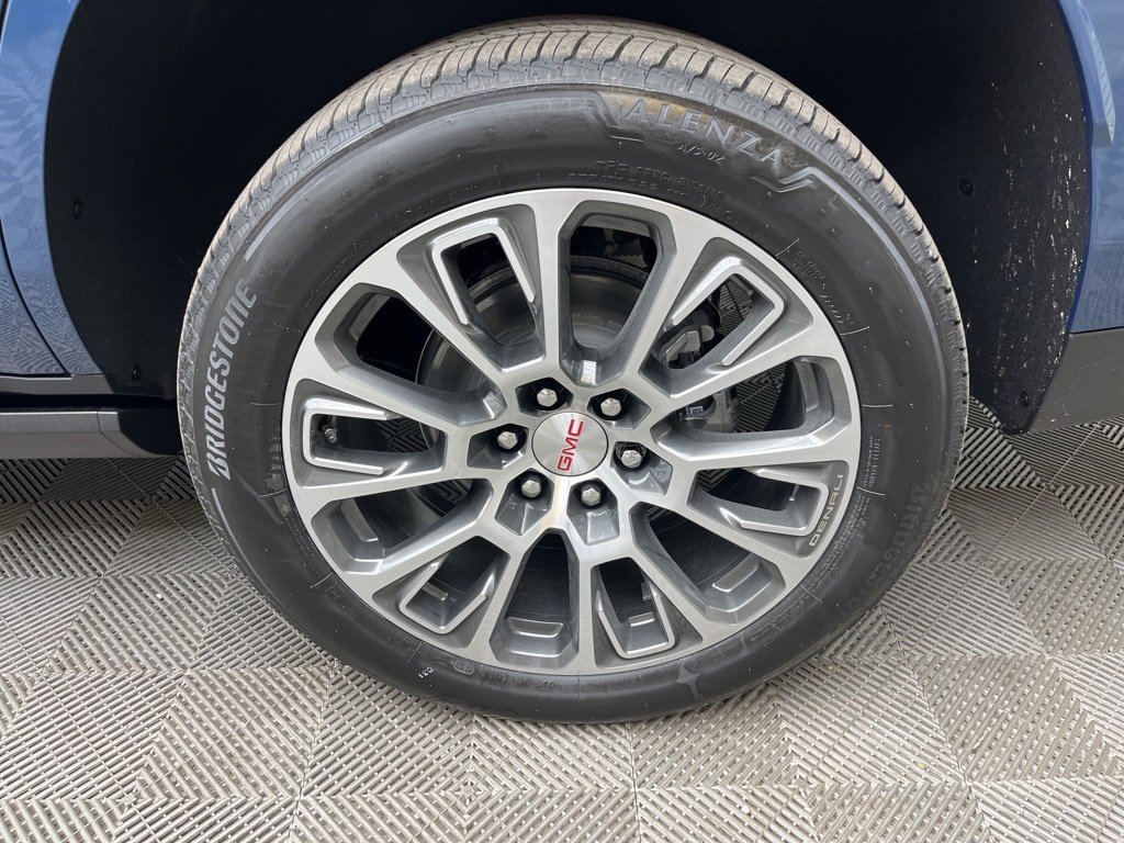 2026 Gmc Yukon Denali photo 3