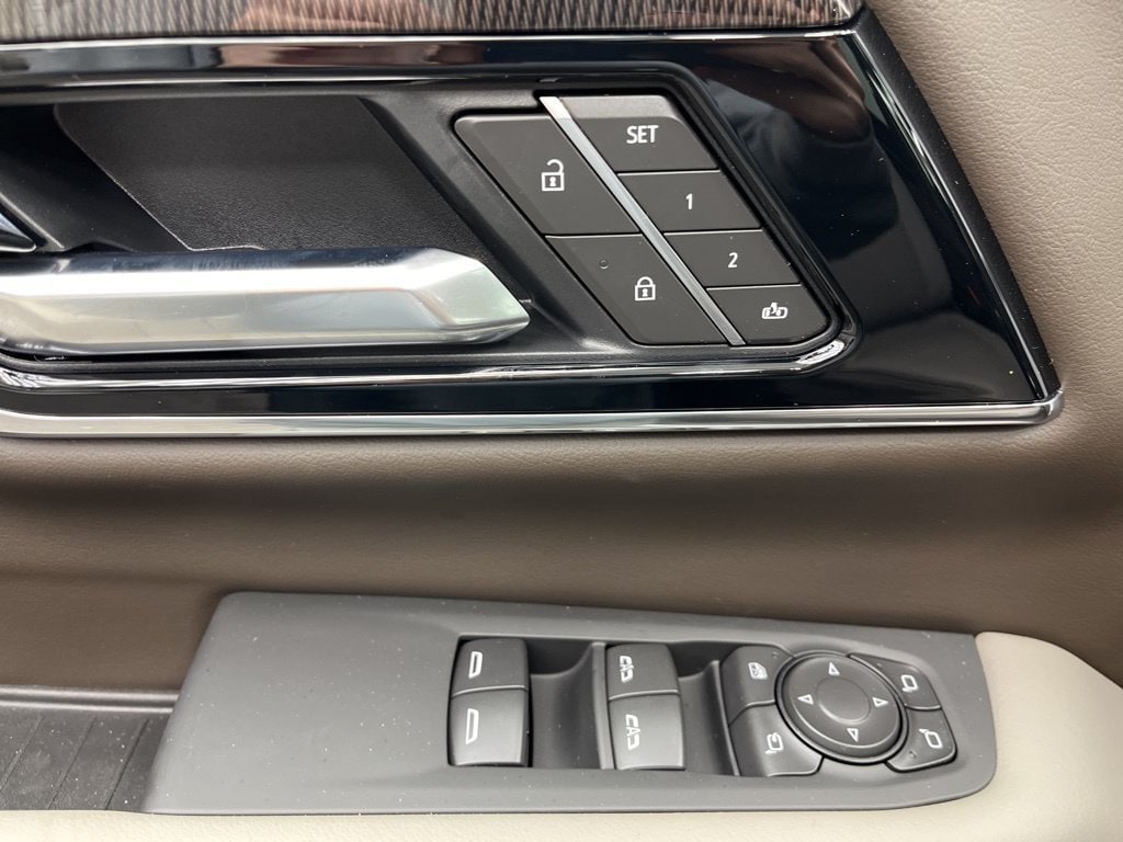 2026 GMC Yukon XL Elevation - Photo 8