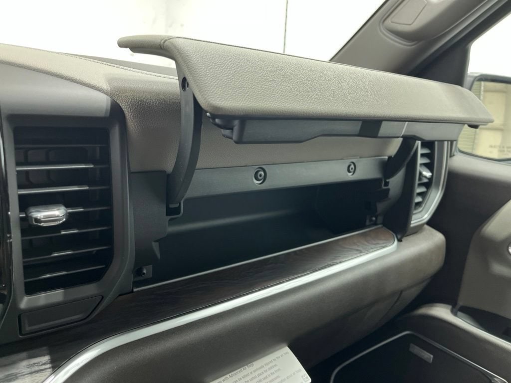 2026 GMC Sierra 1500 SLT - Photo 20