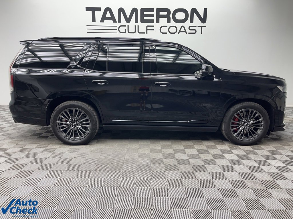 2023 Cadillac Escalade V-Series photo 2