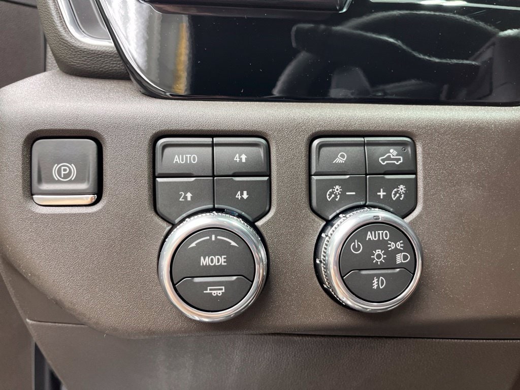 2026 GMC Sierra 1500 SLT - Photo 11