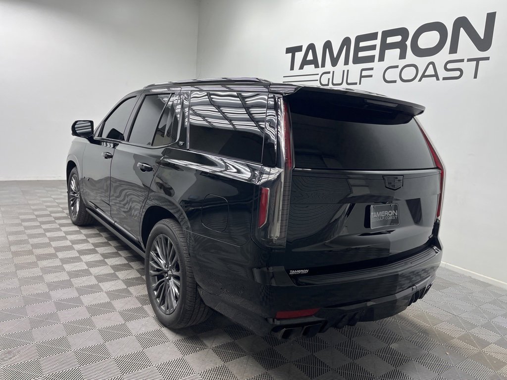 2023 Cadillac Escalade V-Series photo 3